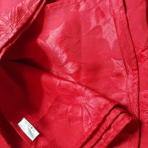 Red Poinsettia Print Tablecolth NWOT 70" L 52"W approx.